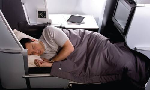 In een mum van tijd transformeer je de stoel tot een bed in de Business Class van Aer Lingus Business Class Aer Lingus