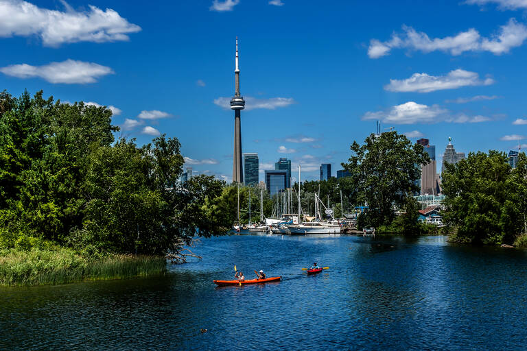 Kanoën bij Toronto Islands Toronto bezienswaardigheden