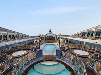 MSC Poesia Pools Coral Bay