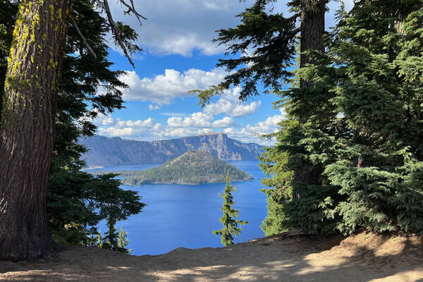 Het felblauwe Crater Lake Reisadviseur Diana