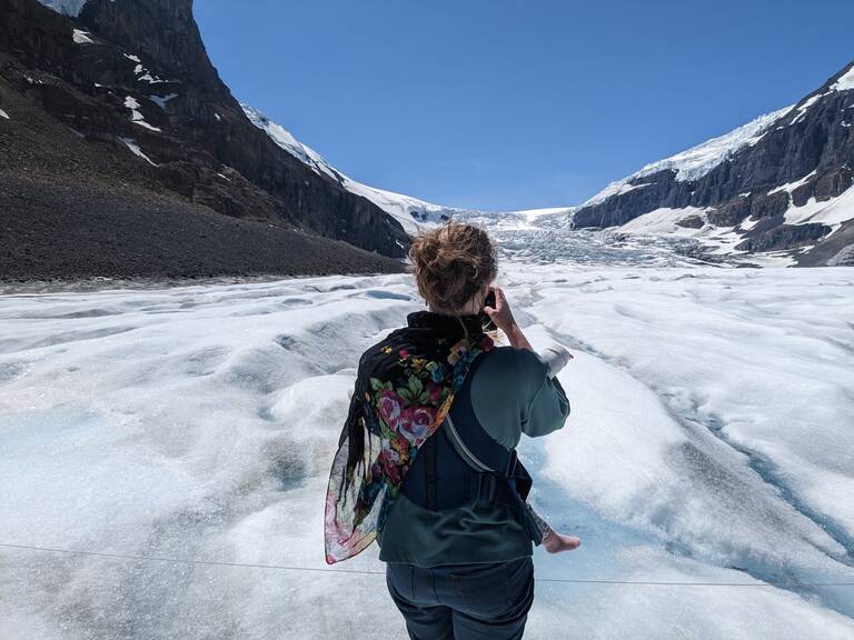 Elske bij het Columbia Icefield, Jasper National Park West-Canada