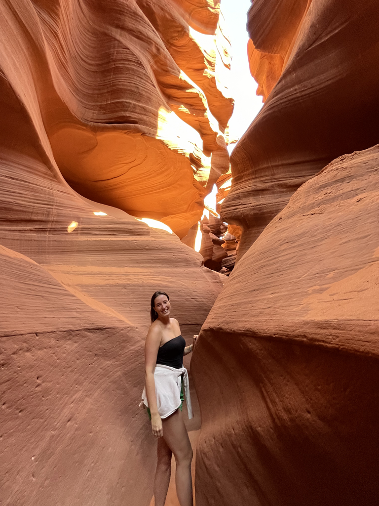 Maaike in de Antelope Canyon, Page Maaike in New York